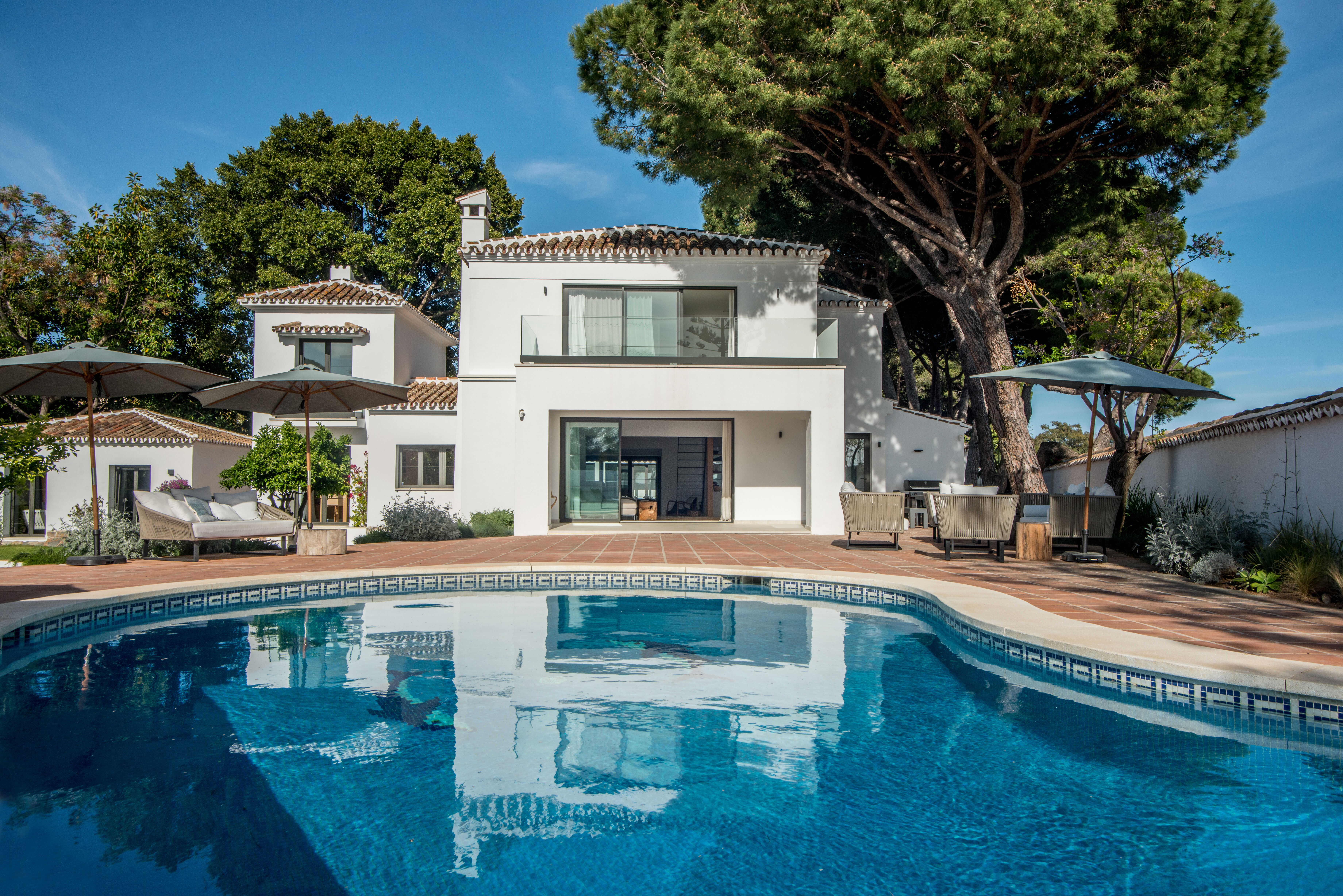 Villa Cecilia modern kitchen island with breakfast bar, Marbella, Costa del Sol, Spain